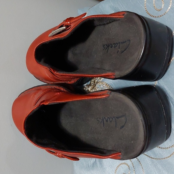 Clark's Leather Slip On Shoes Clogs Size 6 M - Picture 6 of 13